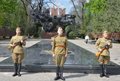 Отступать некуда… В Алма-Ате группа добровольцев охраняет от вандалов Мемориал Славы в парке им. 28-ми гвардейцев-панфиловцев