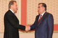 Рахмон намерен лично вручить Путину ратификационную грамоту по соглашению о продлении сроков пребывания военной базы в Таджикистане