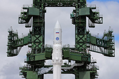 Русский космос... В Плесецке был произведён первый запуск новой российской ракеты «Ангара», а в «Росатоме» создали элемент ядерного двигателя для полетов в космос