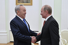 Владимир Путин поздравил Нурсултана Назарбаева с Днём независимости Казахстана