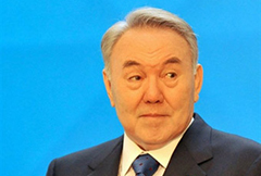«Положенные ритуальные танцы»... Для чего в Казахстане задумали переизбрать президента