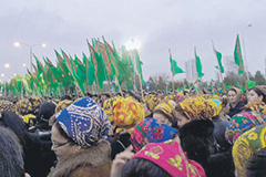 В Туркмении разрешили собираться больше трех... Ашхабад выполняет требования Запада по демократизации страны