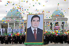 Туркменские метаморфозы или за фасадом мнимого благополучия